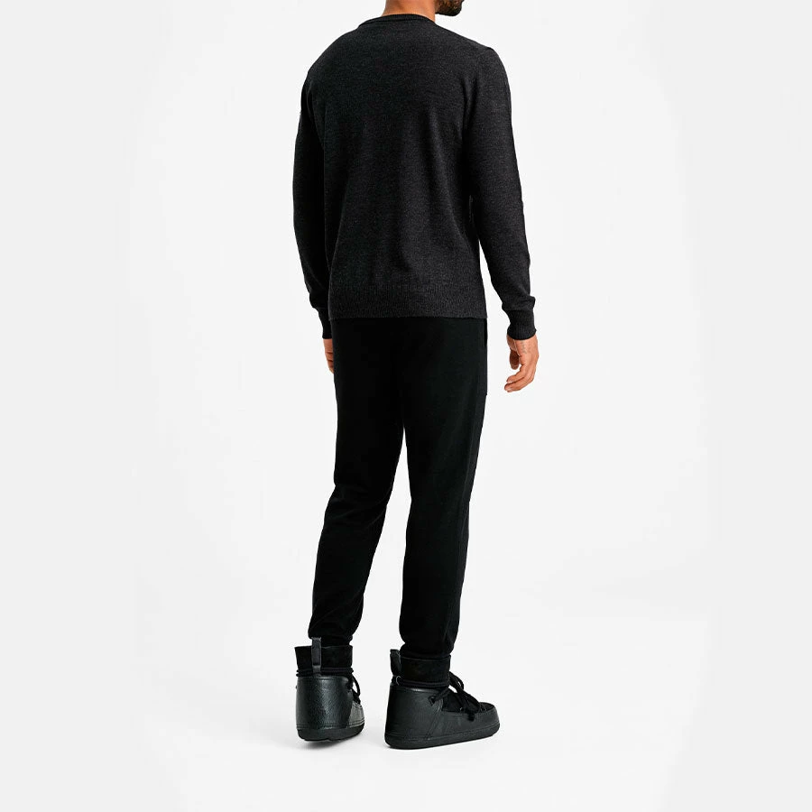 We Norwegians Signature Crewneck Men Black 6 We Norwegians Signature Crewneck Men Black - Image 4