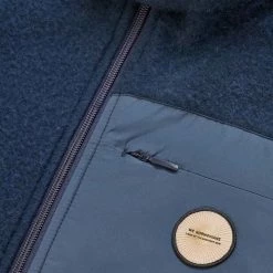 We Norwegians Fonna Wool Fleece Vest Men Navy 7 We Norwegians Fonna Wool Fleece Vest Men Navy -We Norwegians Shop 1958 Navy 2 2400x