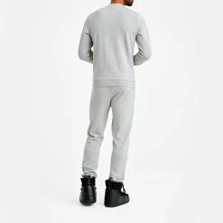 We Norwegians Tind Crewneck Men Grey Melange 8 We Norwegians Tind Crewneck Men Grey Melange -We Norwegians Shop 1992 aria 2 e2e8e9a3 969d 474f 93f4 bf0d46f15b19 2400x