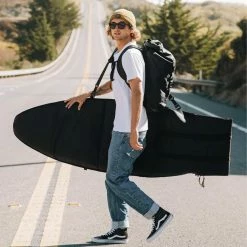 Db The Djarv Single Surfboard Bag Blackout 9 Db The Djarv Single Surfboard Bag Blackout -We Norwegians Shop TheDjarvSingleSurfboardBag Lifestyle 2400x